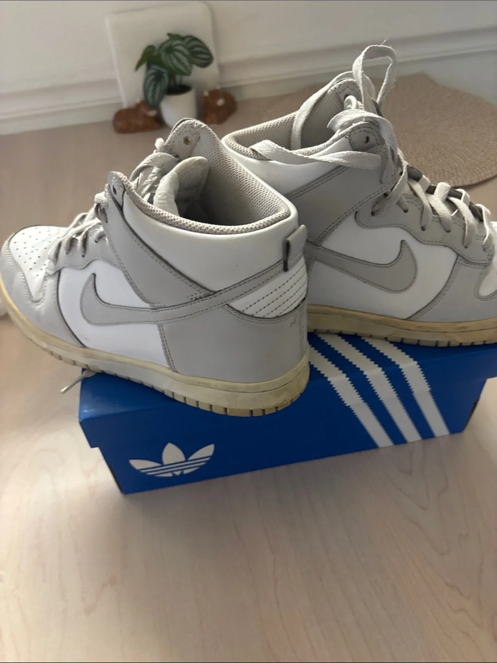 Nike Women's High-Top Sneakers in Light Gray and White